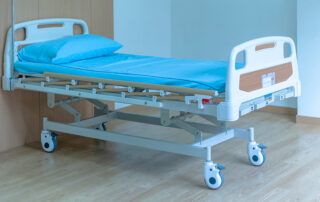 How to choose the right hospital bed for home use